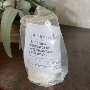 NEW Pampered Chef Garlic Slicer